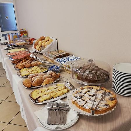 Hotel La Bella Vita Rimini Kültér fotó