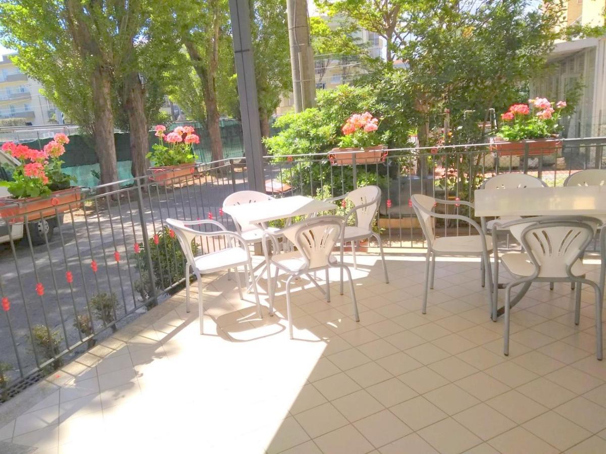 Hotel La Bella Vita Rimini Kültér fotó