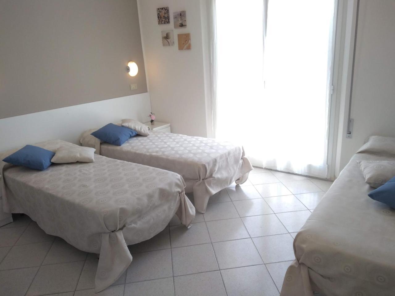 Hotel La Bella Vita Rimini Kültér fotó
