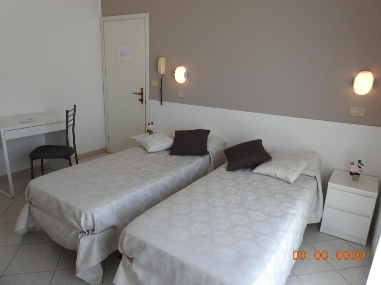Hotel La Bella Vita Rimini Kültér fotó