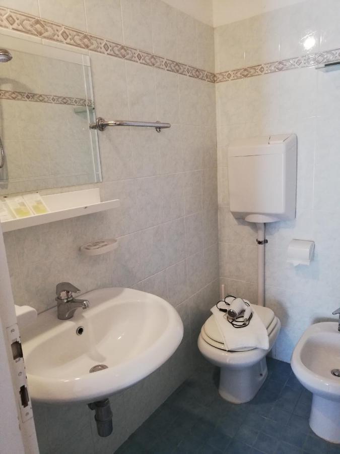 Hotel La Bella Vita Rimini Kültér fotó